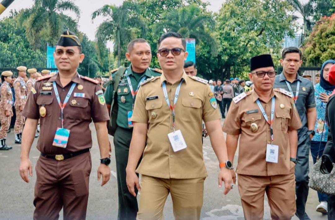 &lrm;SINERGITAS: Bupati Ibrahim Ali, Wabup Sabri bersama Forkopimda Tana Tidung mengikuti Rakornas pusat dan daerah yang dibuka langsung Presiden Prabowo Subianto.