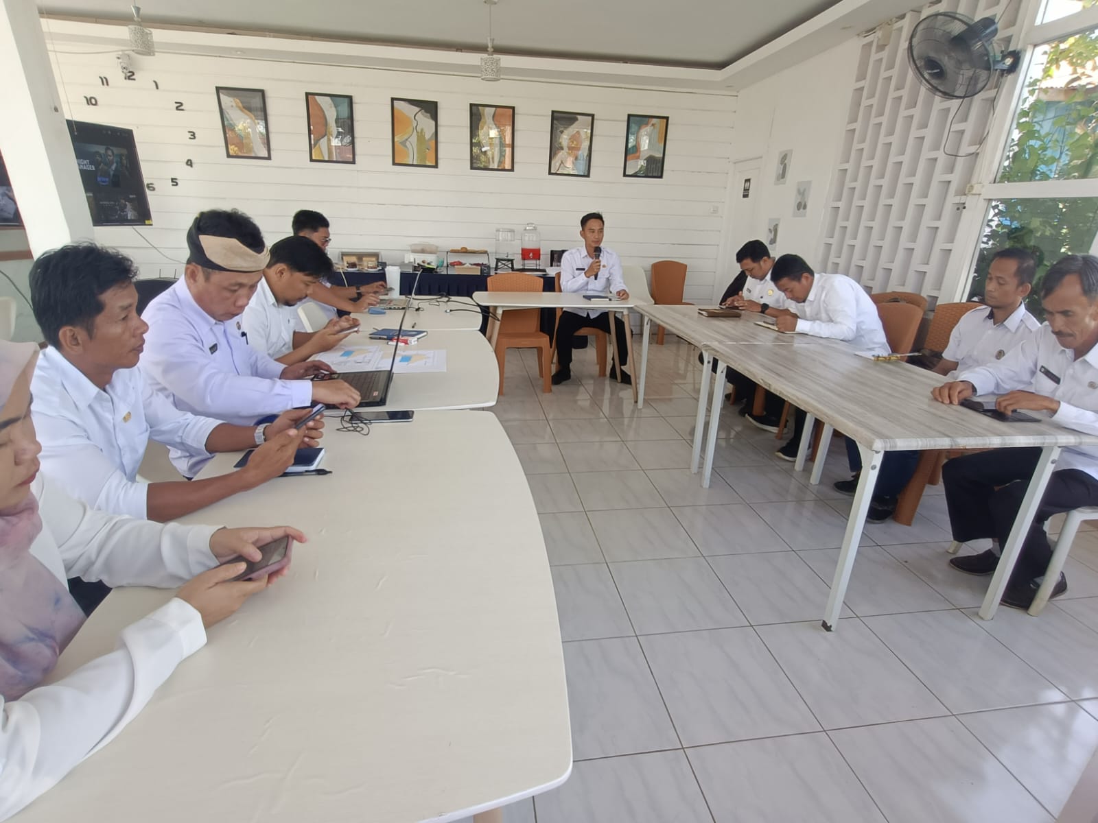PEMEKARAN: Rapat laporan hasil pengambilan titik koordinat, penyusunan peta dan perbup desa persiapan, Rabu (4/2). &lrm;