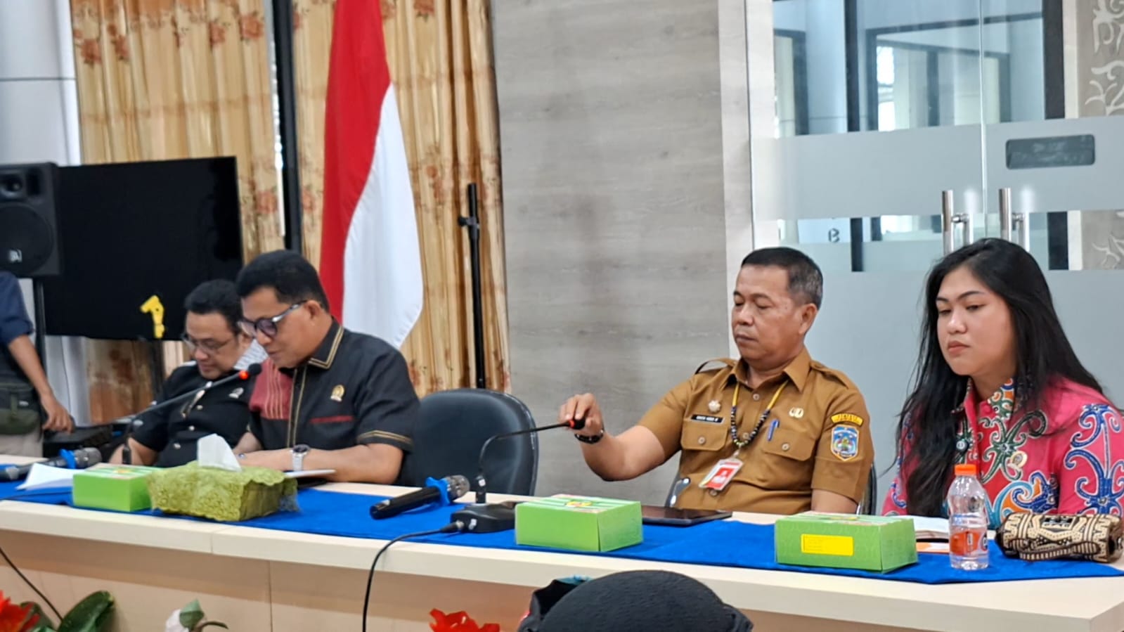 DESAK PERGUB: Suasana RDP dalam pembahasan HIV/AIDS di gedung Bangun Tarakan.