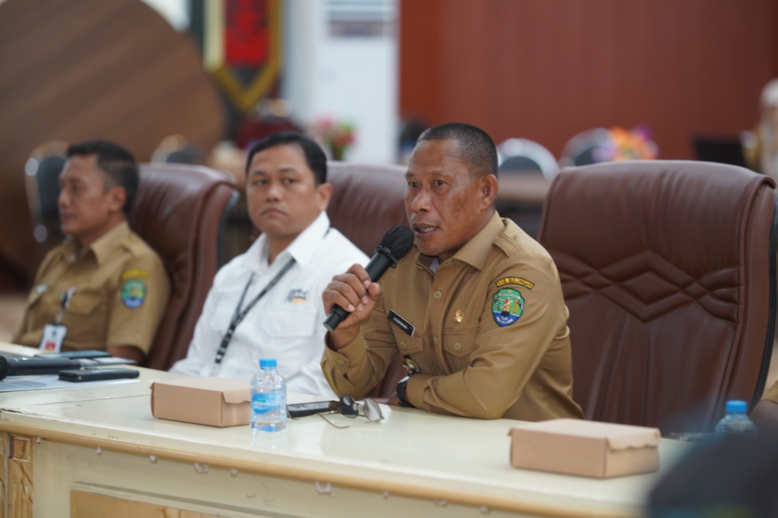 BERIKAN ARAHAN: Bupati Bulungan Syarwani memberikan arahan dalam entry meeting bersama BPK RI Perwakilan Kaltara.
