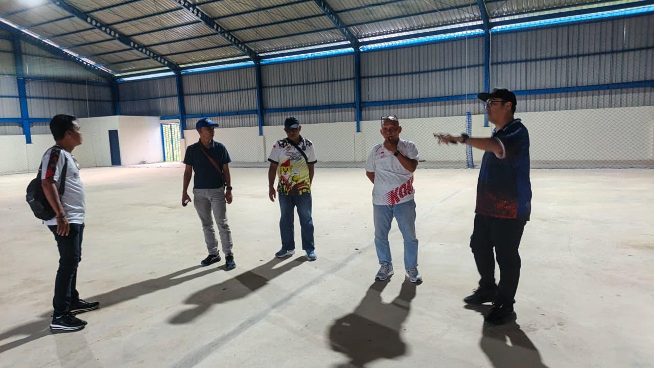 PERSIAPAN: Tim dari KONI Kaltara beberapa waktu lalu melakukan pemantauan venue yang akan digunakan pada saat pelaksanaan Porprov II mendatang.