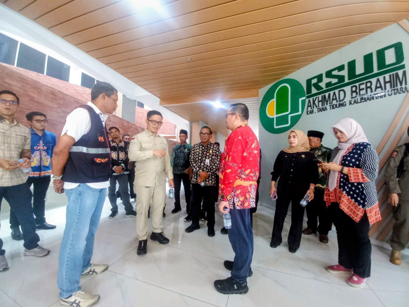 NAIK KELAS: Kunjungan Bupati Ibrahim Ali di PHTC RSUD Achmad Berahim Tana Tidung bulan lalu.