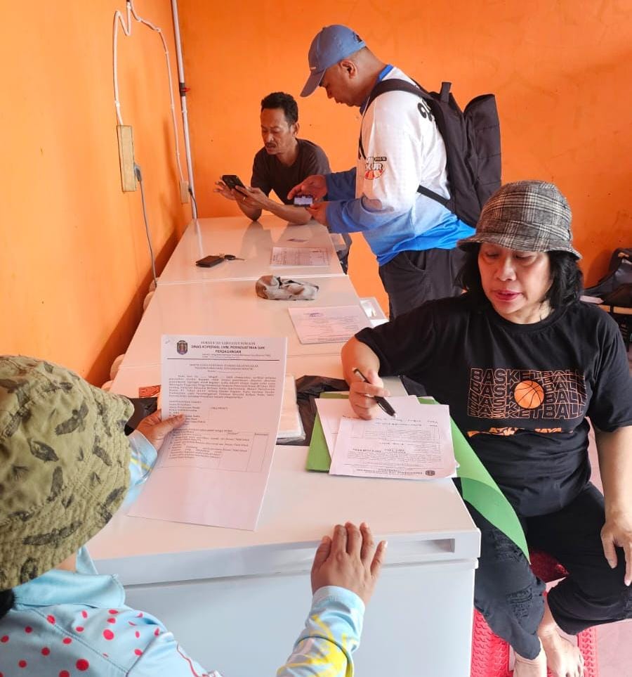 PENGAWASAN : Selain melakukan, pengecekan dan verifikasi, DKUKMPP Nunukan juga melaksanakan edukasi serta pemahaman terkait regulasi, standar keamanan, sanitasi, dan prosedur produksi yang baik.