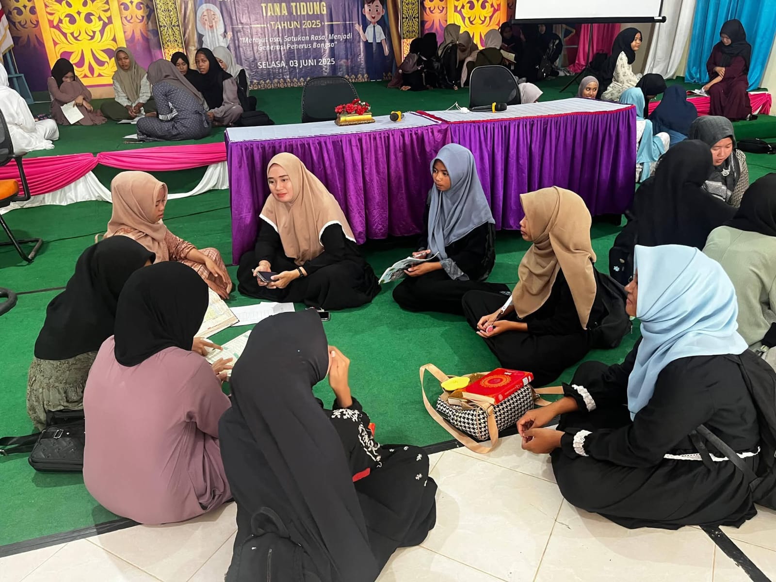 PESANTREN KILAT: Salah satu kegiatan keagamaan yang digelar SMPN TU 2 Tana Tidung, Selasa (24/2).