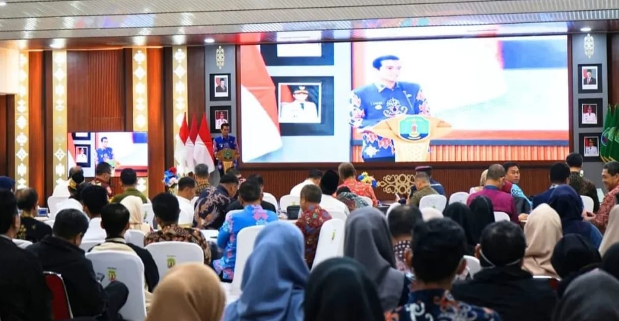 PENDAMPINGAN : Bupati Nunukan H. Irwan Sabri saat membuka sosialisasi dan pendampingan penginputan Aplikasi E-Monev dan E-SAKIP 2026, Rabu (25/2).  