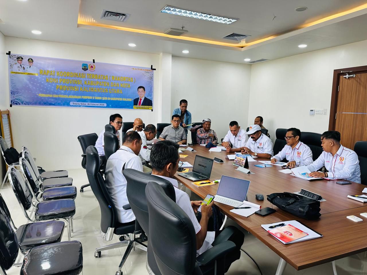 RAKORTAS : KONI Kaltara bersama KONI kabupaten/kota se Kaltara menggelar Rakortas untuk mematangkan kesiapan Porprov II 2026 Malinau.  