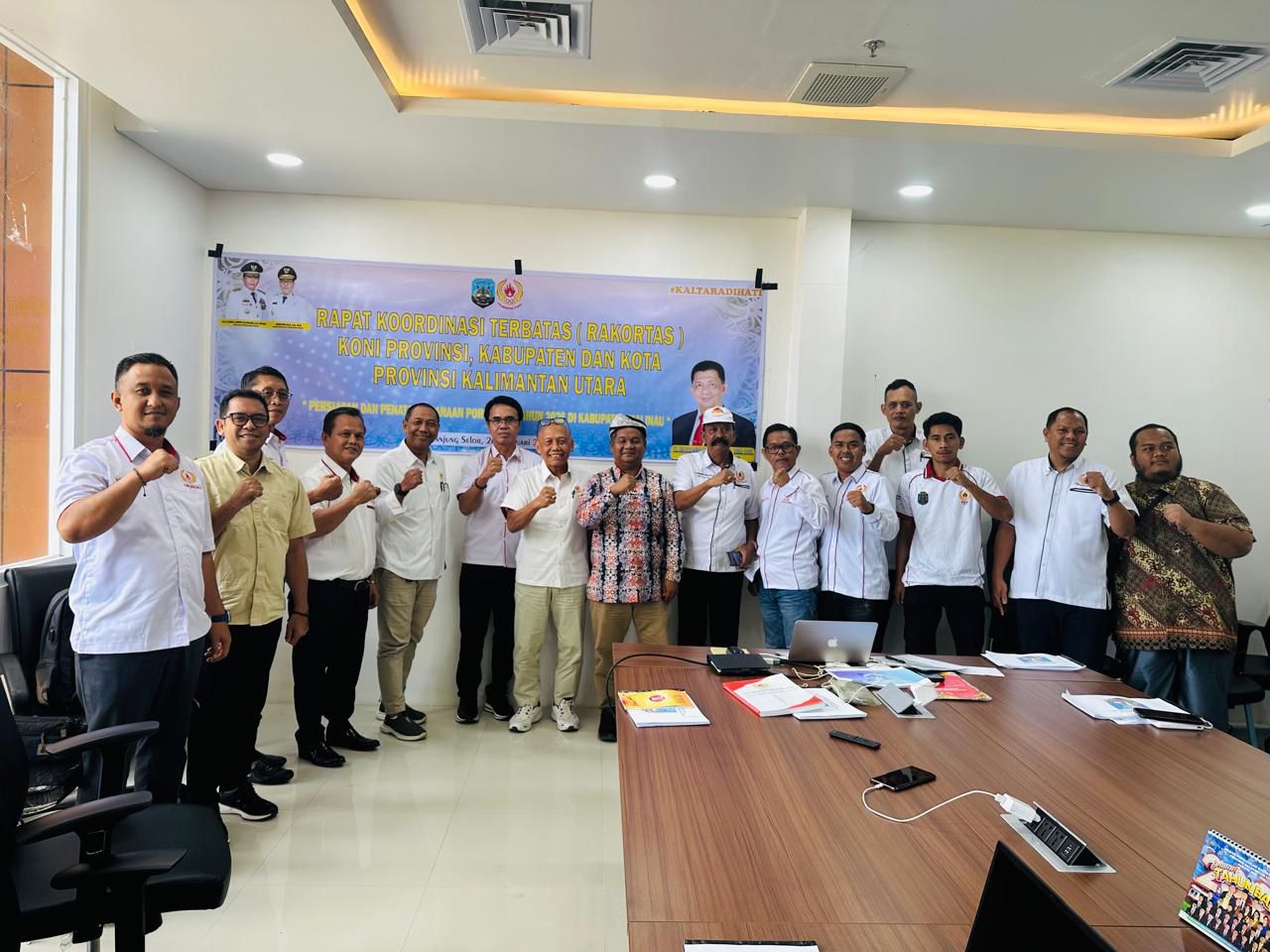 RAKORTAS : KONI Kaltara bersama KONI kabupaten/kota yang ada di Kaltara menggelar Rakortas untuk memastikan kesiapan pelaksanaan Porprov II 2026 Malinau berjalan lancar.