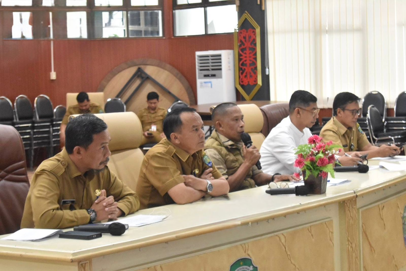 KAJIAN: Pemkab Bulungan bersama UBT membahas kajian tentang pemekaran desa dan kelurahan.  &nbsp;  