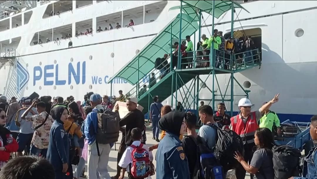 MUDIK : Tak seperti tahun sebelumnya, tahun ini di momen Idulfitri jumlah penumpang yang mudik diprediksi alami penurunan.  &nbsp;
