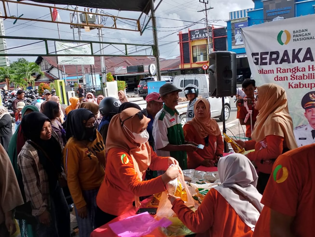 PANGAN MURAH : Penjualan pangan yang dilakukan DKPP Nunukan dengan harga lebih rendah mendapatkan perhatian masyarakat.