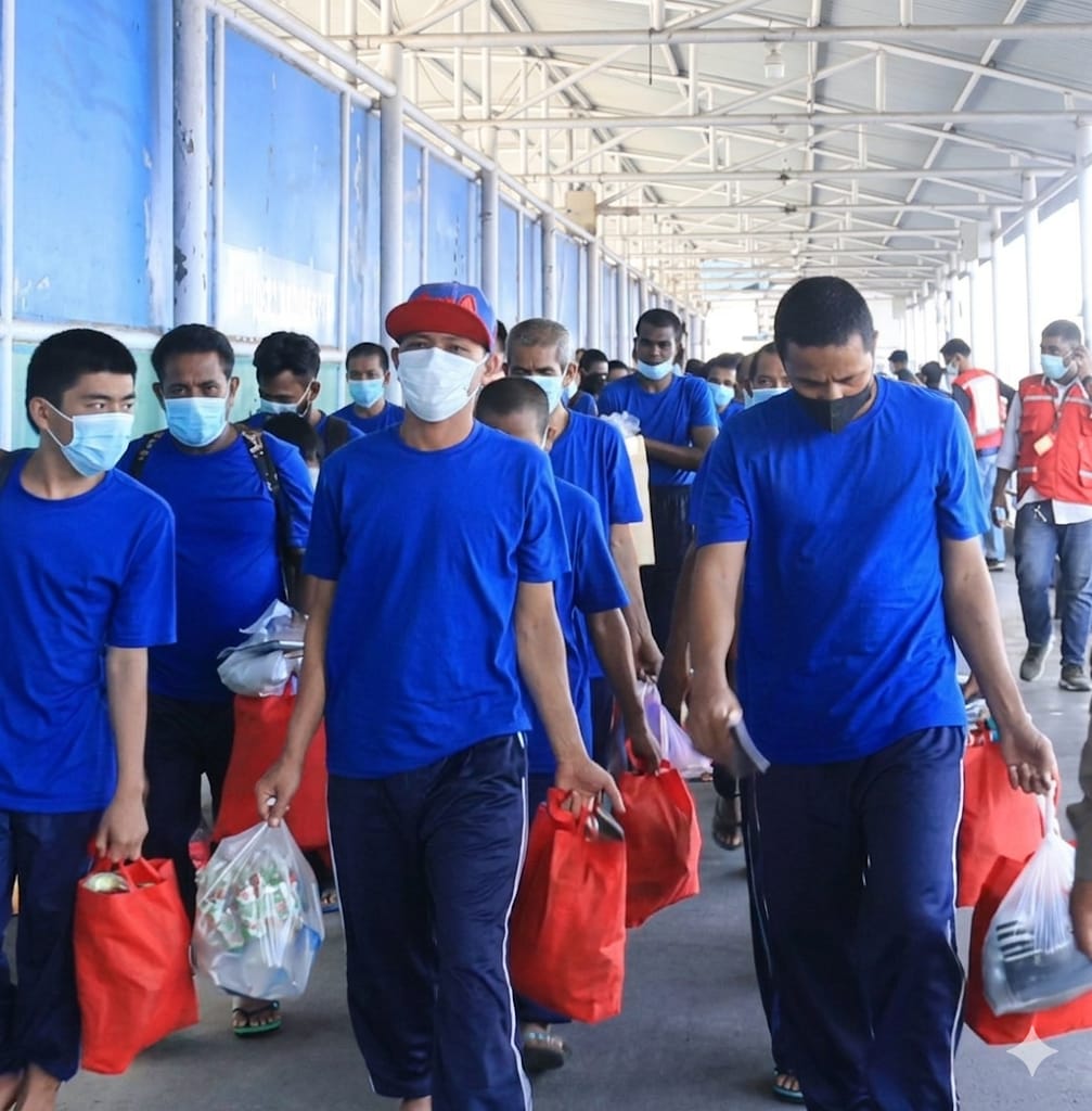 DEPORTAN : Ratusan WNI tiba di Pelabuhan Tunon Taka, Nunukan usai dipulangkan Pemerintah Malaysia karena sejumlah pelanggan yang dilakukan.