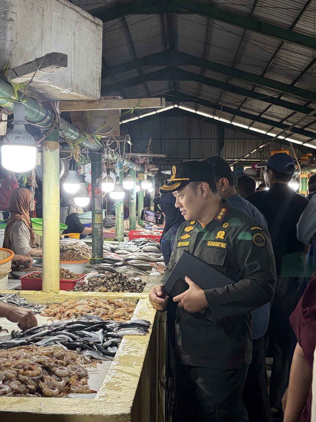 TELITI : Masyarakat diminta lebih cermat dalam memilih kualitas ikan yang akan dikonsumsi, terutama selama Ramadan hingga menjelang Idulfitri.