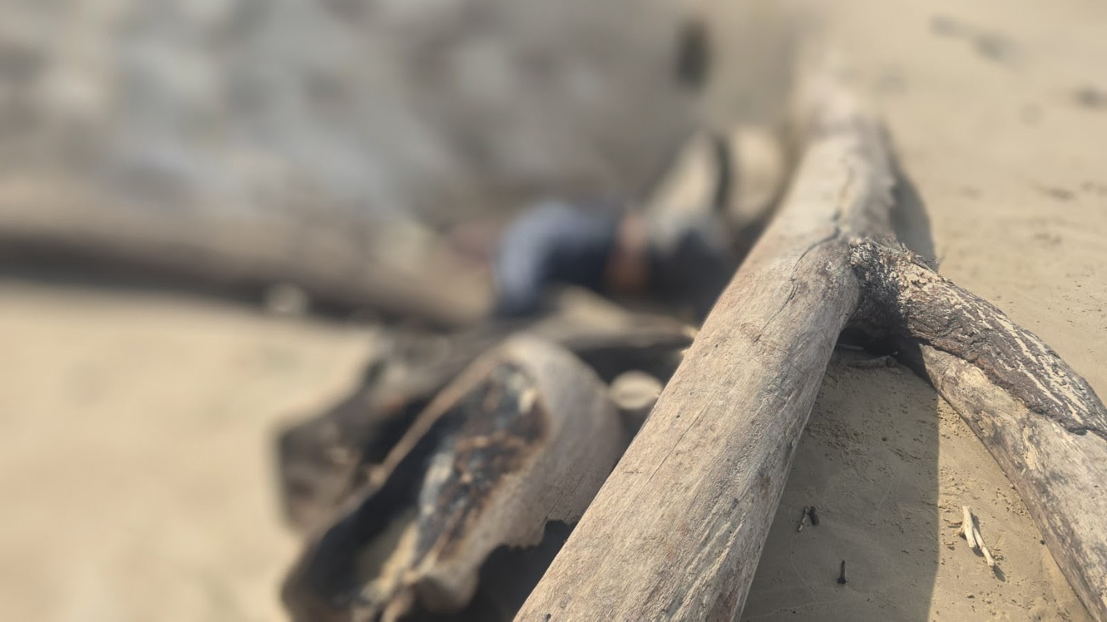 DITEMUKAN: Mayat Sudirman satu dari dua korban longboat tenggelam di perairan Tana Merah ditemukan di Pantai Nibung, Kecamatan Bunyu, Bulungan. 