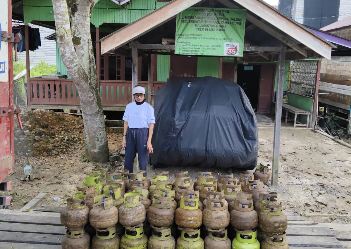 MASIH LANCAR: Distribusi gas LPG 3 kg di pangkalan Sepala Dalung, Kecamatan Sesayap Hilir tadi pagi (DOK DISPERINDAGKOP)