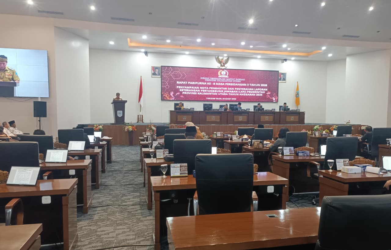 PEMBANGUNAN: Gubernur Kaltara menyampaikan nota pengantar LKPj Pemprov Kaltara 2025, Senin (30/3).  &nbsp;  &nbsp;  