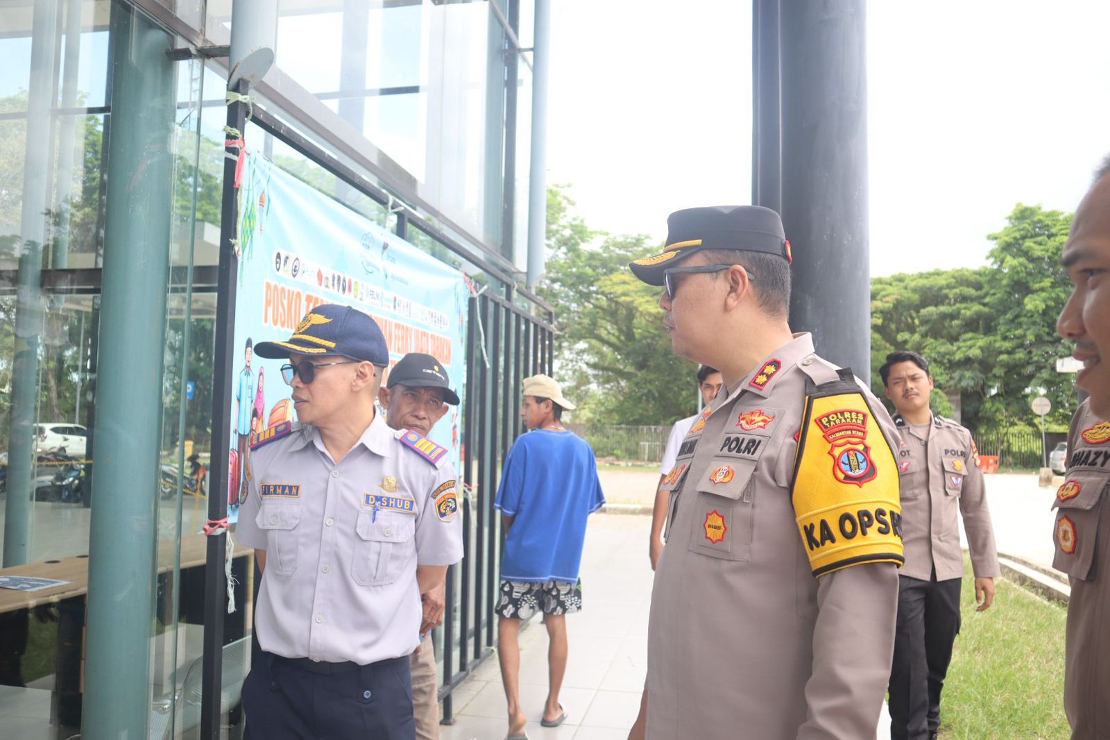 SOROTI : Kapolres Tarakan AKBP Erwin Syaputra Manik saat meninjau arus mudik lebaran 2026 di Pelabuhan Feri Juata beberapa waktu lalu dan mendapati minimnya CCTV.