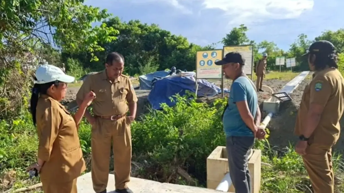 UJI COBA: Disperta Bulungan saat melakukan uji coba IPAL RPHU di Jalan Padaelo. FOTO: DOK PEMKAB BULUNGAN