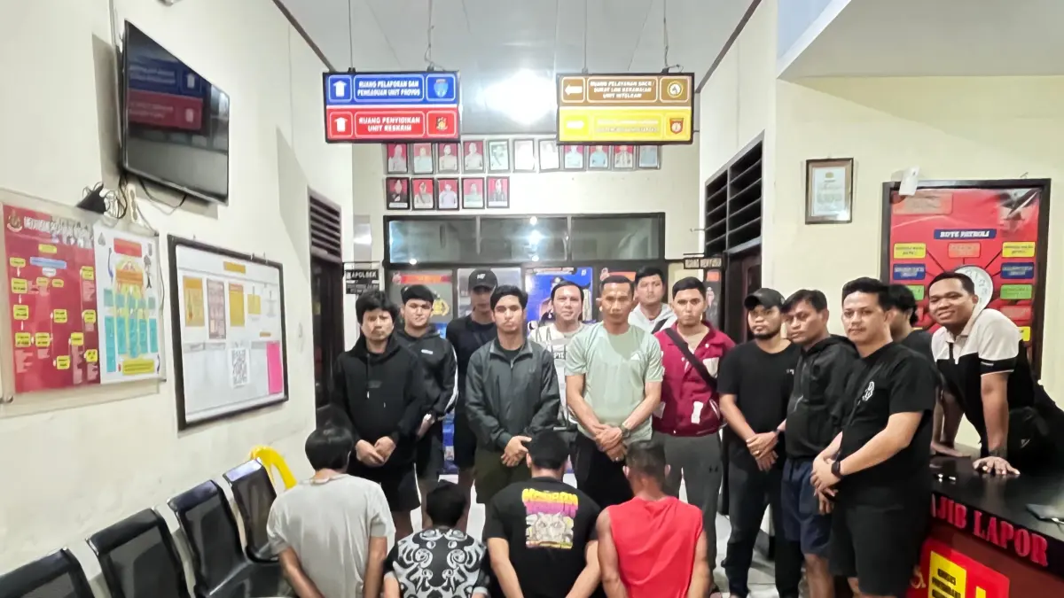 DIBEKUK : Empat orang laki-laki inisial F, M, A dan Y&nbsp; yang diamankan saat patroli atau Kegiatan Rutin Yang Ditingkatkan (KRYD) di wilayah Hukum Polsek Nunukan.