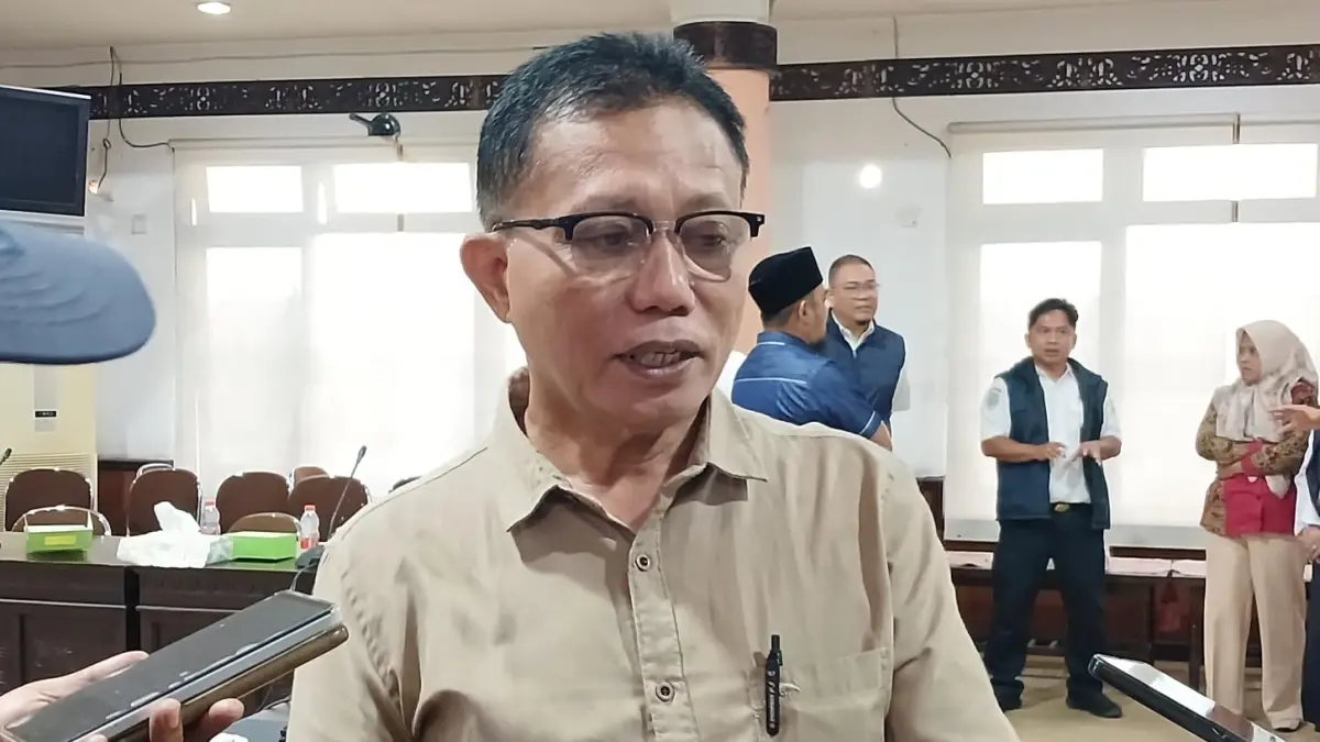 Perwakilan Pengelola Pelabuhan Rakyat Jembatan Besi, Makmur. AGUS DIAN ZAKARIA/RADAR TARAKAN