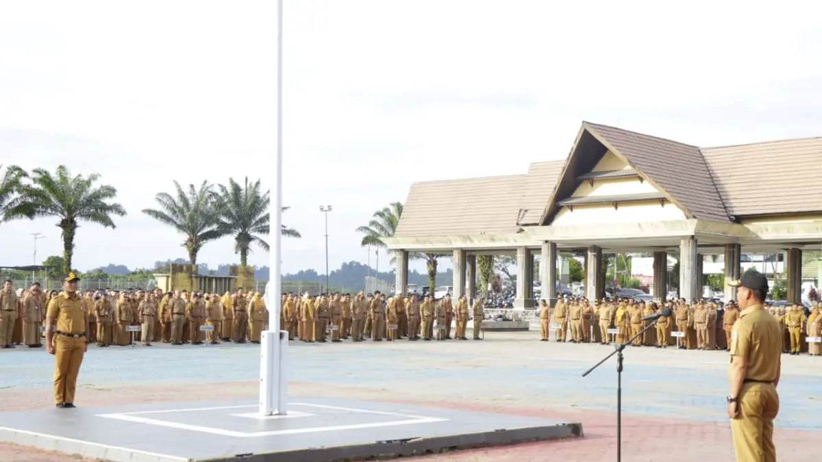 https://cdn-jjmn.jawapos.com/images/10/2026/04/14/atensi-kinerja-pelaksanaan-apel-gabungan-di-lingkungan-pemprov-kaltara-senin-134-foto-dkisp-kaltara-9bQHP.webp