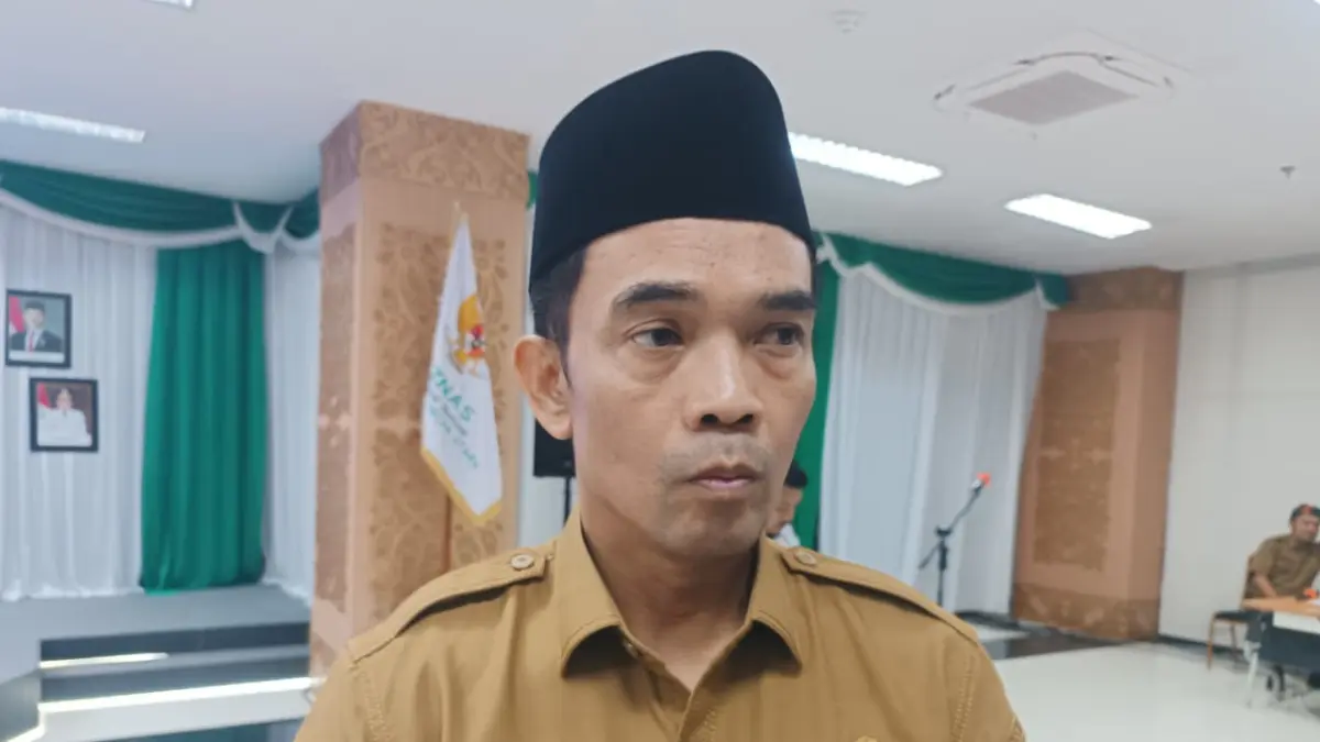 https://cdn-jjmn.jawapos.com/images/10/2026/04/14/sekprov-kaltara-denny-harianto-foto-iwan-kradar-tarakan-JpKum.webp