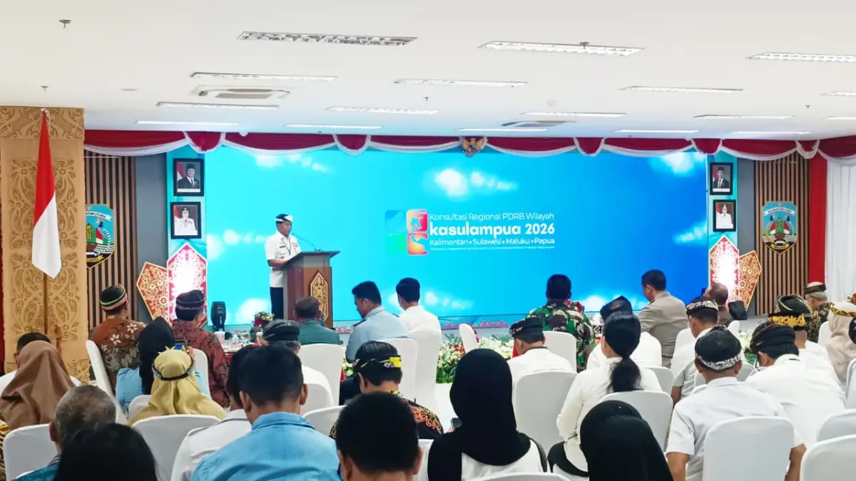 BICARAKAN EKONOMI: Gubernur Kaltara, Zainal A Paliwang membuka konsultasi regional DPRD wilayah Kasulampua 2026. FOTO: IWAN K/RADAR TARAKAN