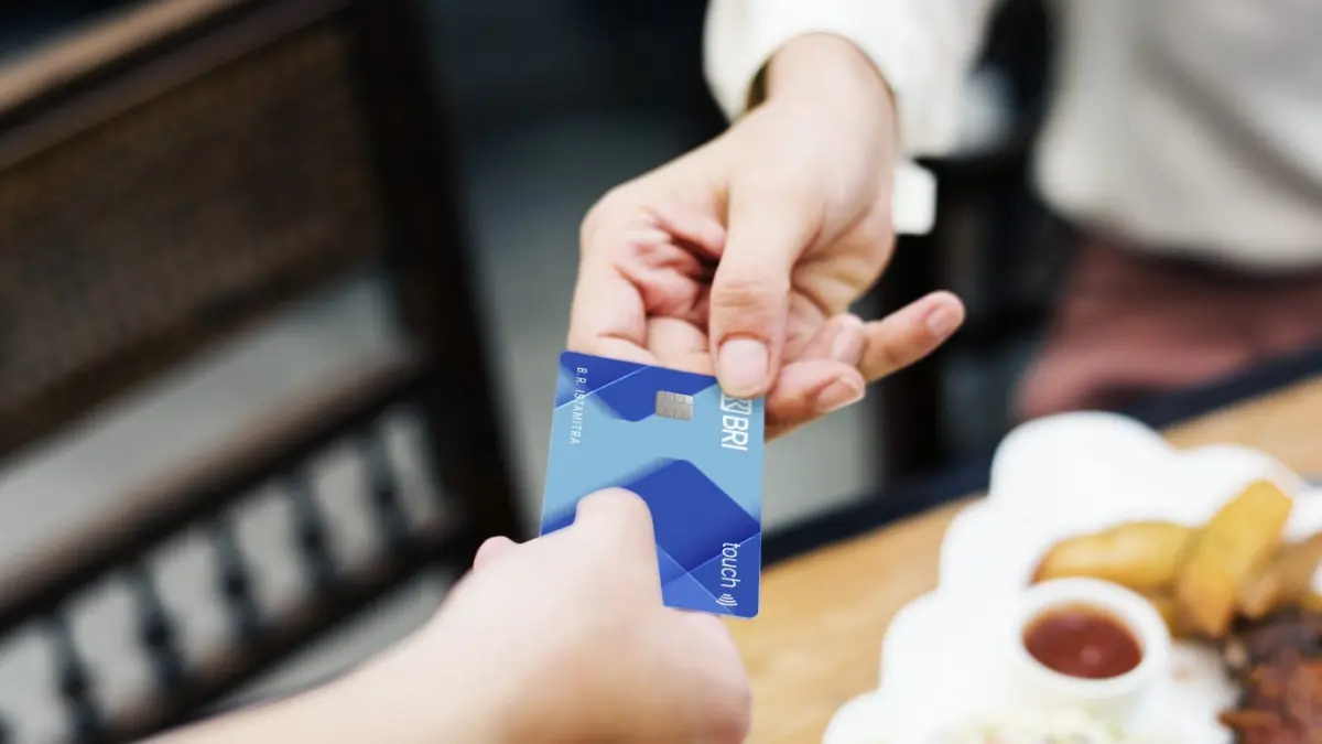 BRI hadir dengan promo special belanja luar negeri menggunakan kartu kredit BRI.