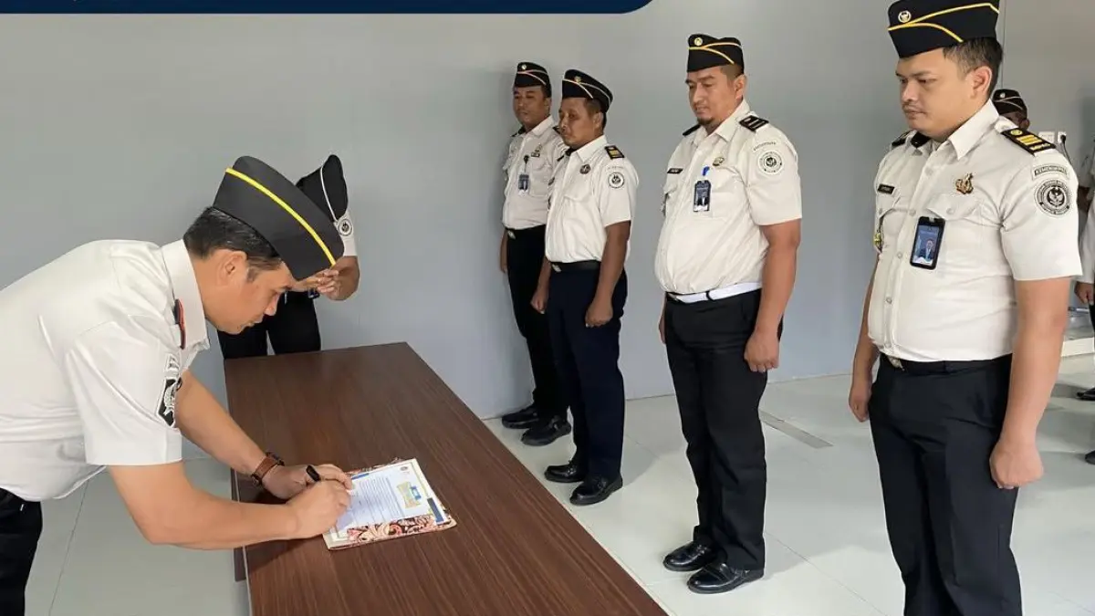 DEKLARASI: Lapas Tarakan menegaskan komitmen penuh dalam memberantas peredaran narkoba dan penggunaan handphone ilegal di dalam lapas melalui deklarasi seluruh pegawai yang diinisiasi pimpinan lapas. ISTIMEWA