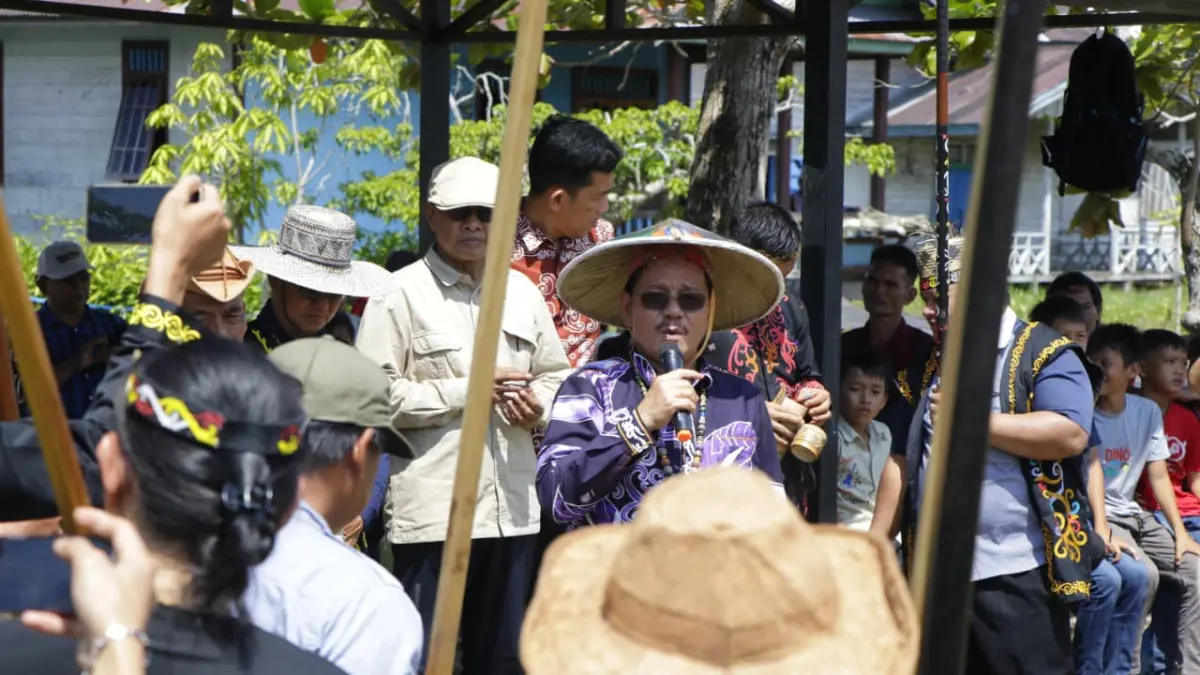 PERTANIAN: Wagub Kaltara, Ingkong Ala menghadiri panen raya di Teras Nawang. FOTO: DKISP KALTARA