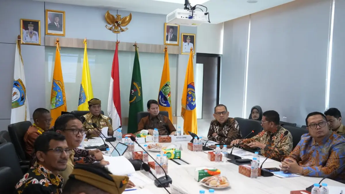 BICARA KERETA API: Pertemuan DPRD-Pemprov Kaltara dengan investor yang ingin membangun jalur kereta api di Kaltara. FOTO: DKISP KALTARA