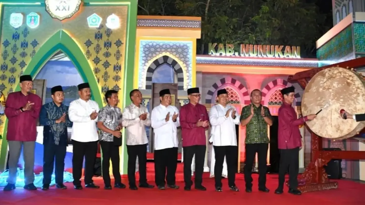 BERGULIR : Bupati Nunukan, H. Irwan saat membuka Musabaqah Tilawatil Qur’an (MTQ) XXI tingkat Kabupaten Nunukan Tahun 2026 di Sebatik Barat.&nbsp;