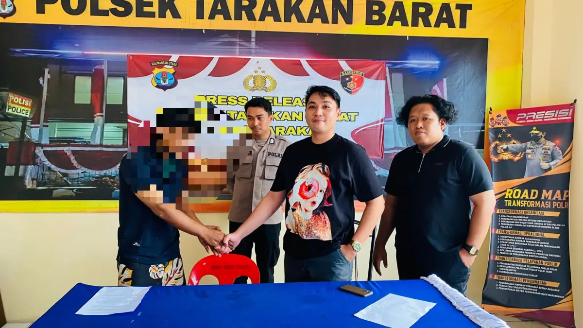 DAMAI : Terlapor (kiri) dan pelapor (kanan) Kasus dugaan percobaan pencurian disertai perusakan pagar dan jendela rumah akhirnya berdamai setelah dimediasi pihak kepolisian.