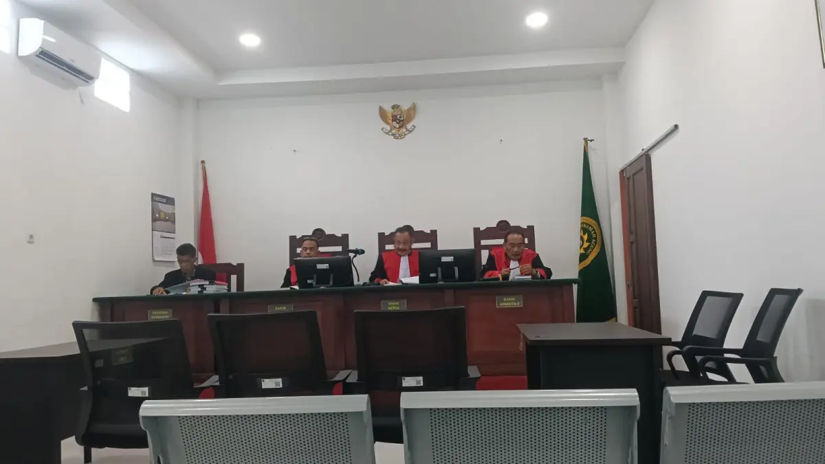 DIVONIS: Sidang banding jaksa atas terdakwa Juliet Kristianto Liu dkk, bos PT Pipit Mutiara Jaya di Pengadilan Tinggi Kaltara. FOTO: RADAR TARAKAN