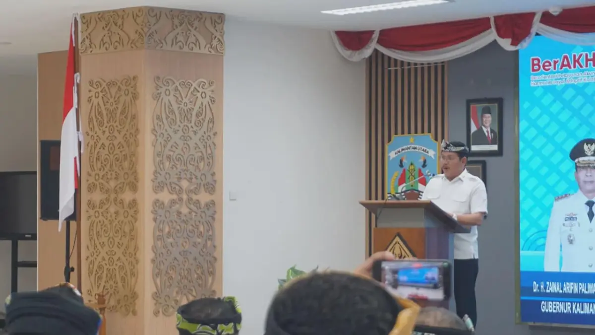UPGRADE SDM: Wagub Kaltara, Ingkong Ala membuka bimtek peningkatan kapasitas PA dan KPA dalam pengadaan barang dan jasa di lingkungan Pemprov Kaltara. FOTO: IWAN K/RADAR TARAKAN