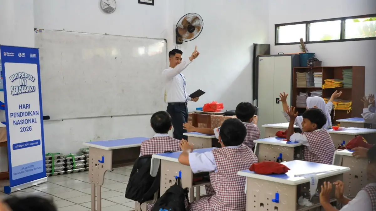 Kegiatan “BRI Peduli Ini Sekolahku” dalam rangka Hari Pendidikan Nasional 2026 di SDN 104 Langensari, menghadirkan kelas inspirasi bagi siswa.