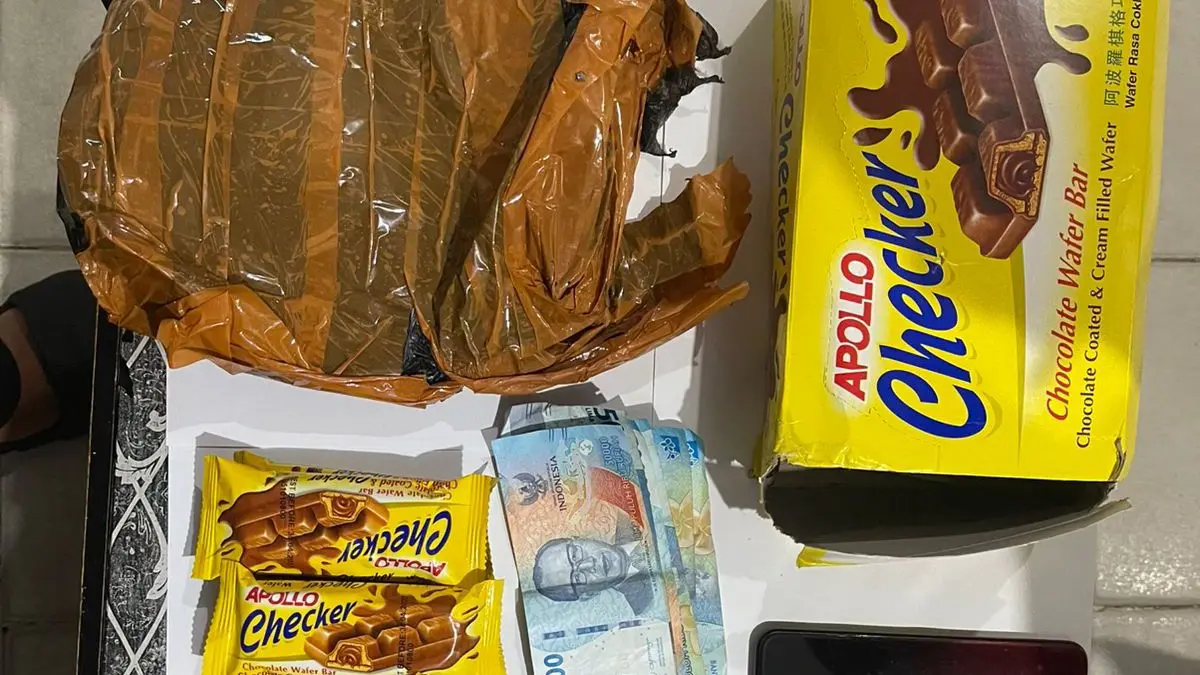 BARANG BUKTI : Sejumlah barang bukti yang diamankan Satresnarkoba Polres Tarakan dari pelaku N. ISTIMEWA