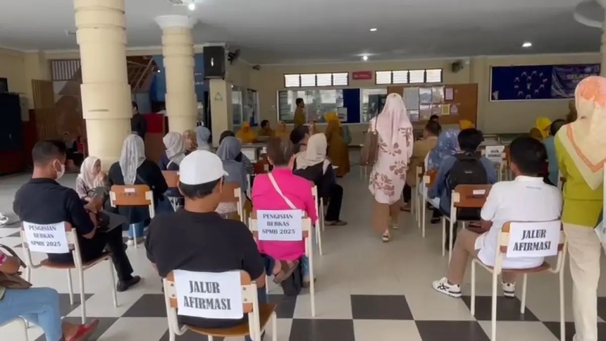 PENERIMAAN SISWA: Suasana SPMB pada tahun 2025 lalu. AGUS DIAN ZAKARIA/RADAR TARAKAN