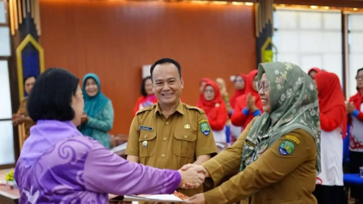 LANSIA: Wakil Bupati Bulungan Kilat meluncurkan program sekolah Lansia di Tanjung Selor.
(Taslee/Radar Tarakan)