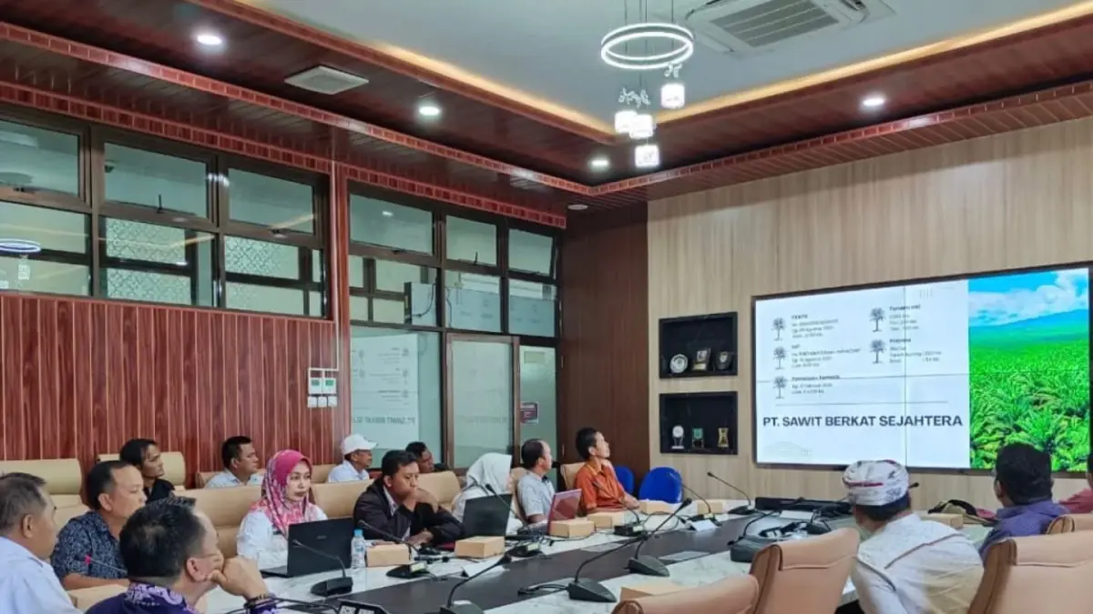 INVESTASI : Wakil Bupati Bulungan Kilat memimpin rapat dengan salah satu perusahaan sawit di Bulungan.
(Taslee/Radar Tarakan)