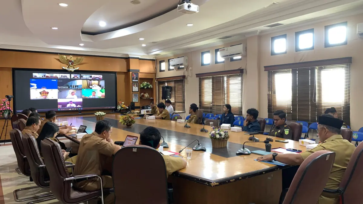 DIPA/RADAR TARAKAN

RAKOR: Wakil Bupati Jakaria saat mengikuti Rakor Inflasi dan Launching Buku Pendidikan Antikorupsi Nasional.