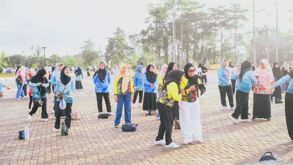 DWP : Ratusan anggota DPW Bulungan menggelar berbagai kegiatan akhir pekan di Kebun Raya Bundayati.&nbsp;
(Taslee/Radar Tarakan)