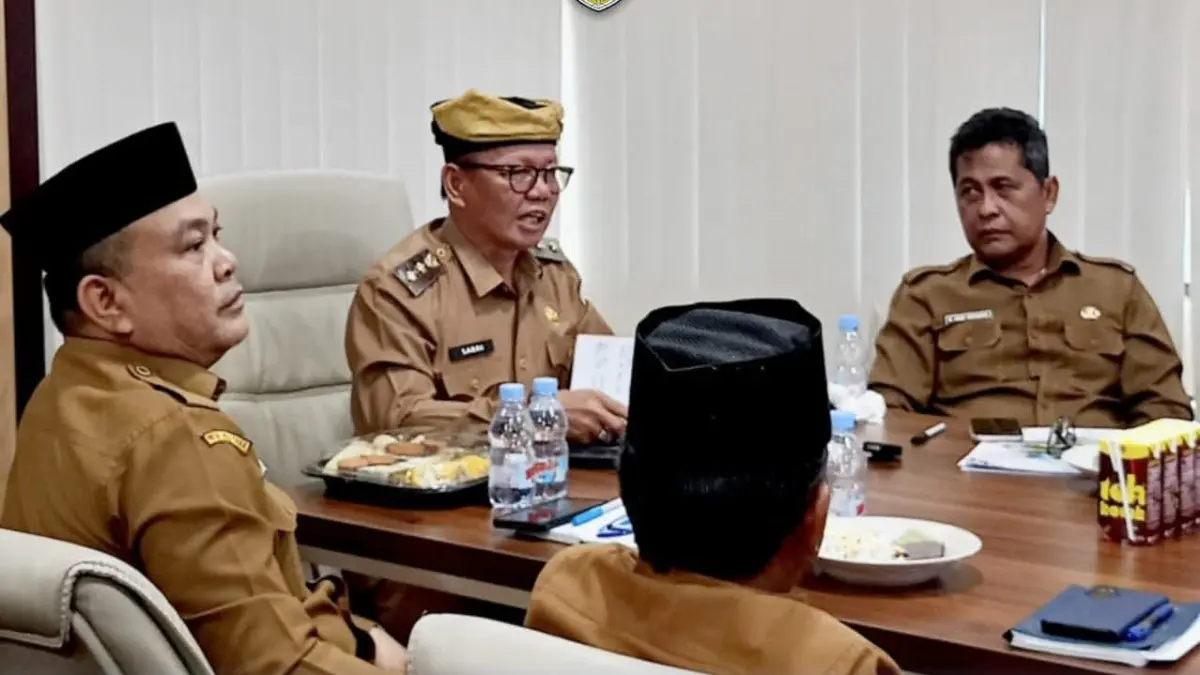 DARING: Wabup Sabri mengikuti zoom meeting terkait dengan peningkatan kualitas pendidikan termasuk di Tana Tidung, Selasa (12/5).
