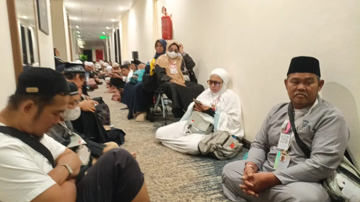 KHUSYUK: Jemaah asal Kaltara saat menjalankan ibadah haji. ISTIMEWA