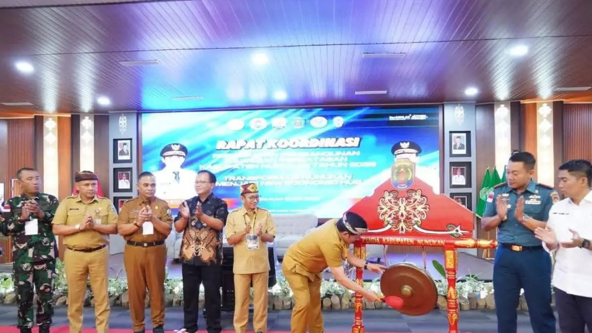BUKA RAKOR: Wakil Gubernur Kalimantan Utara, Ingkong Ala, S.E., M.Si., Wakil Bupati Nunukan Hermanus, S.Sos., unsur Forkopimda Nunukan saat membuka Rakor Pembangunan Kawasan Perbatasan Tahun 2026. PEMKAB NUNUKAN