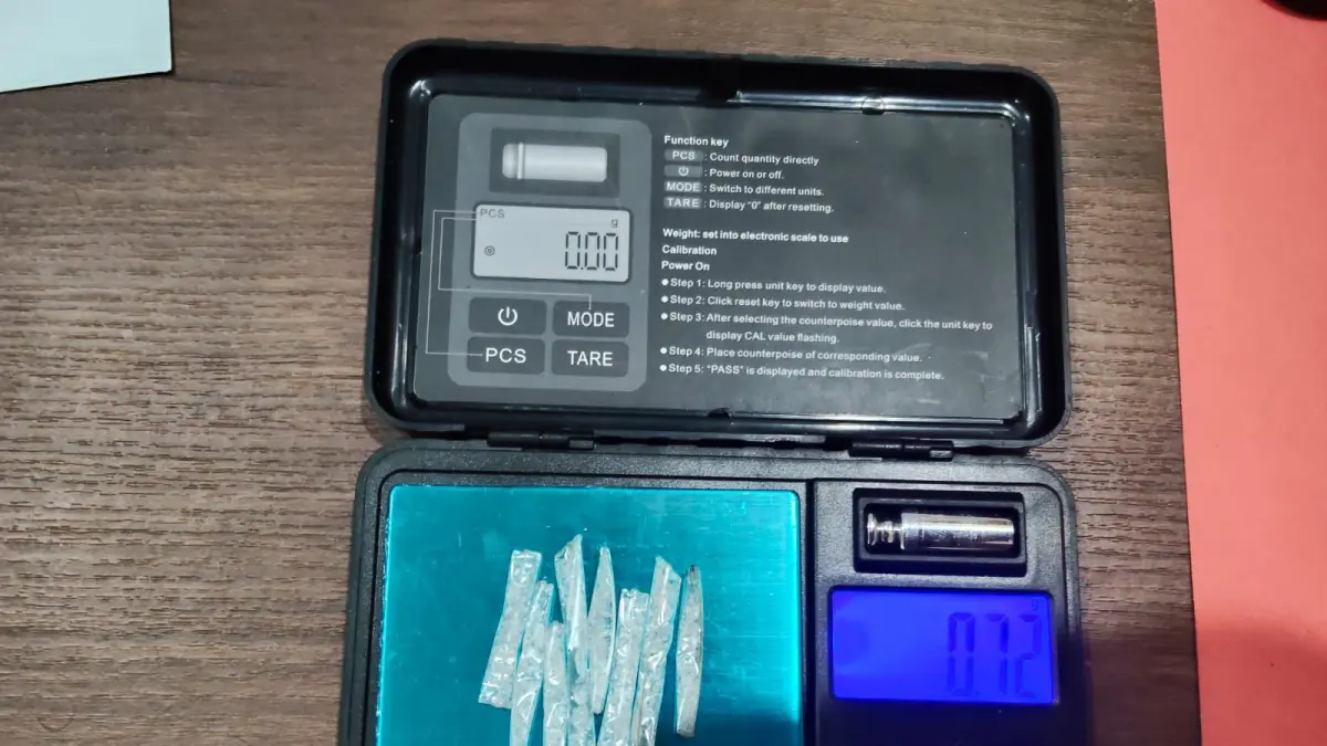 DIAMANKAN : Barang bukti berupa narkotika golongan satu jenis sabu siap edar di temukan di kediaman H.&nbsp;