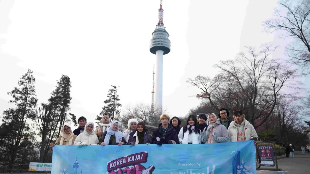 sebanyak 17 anak by.U terbaik berkesempatan merasakan pengalaman jalan-jalan ke Korea ala drama dan idola K-Pop
