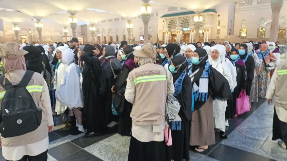 CUACA EKSTREM: Kondisi jemaah asal Kaltara di Makkah menghadapi cuaca ekstrem. AGUS DIAN ZAKARIA/RADAR TARAKAN