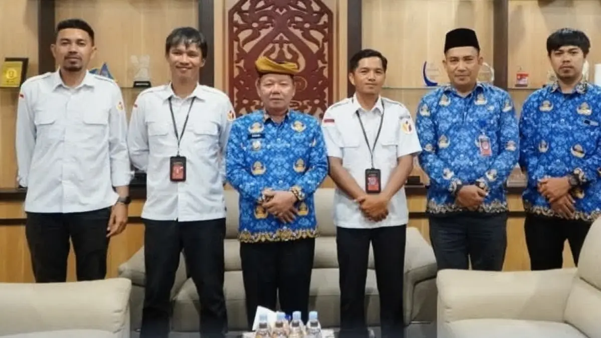 SILATURAHMI: Wabup Sabri menerima kunjungan Bawaslu Tana Tidung. (FOTO: DISKOMINFO)
