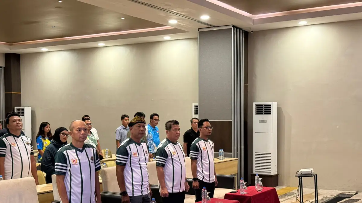 OLAHRAGA : Kepala DKOP, Ketua Koni dan Ketua PWI Bulungan dalam sesi pembukaan kegiatan jurnalistik olahraga, di Tanjung Selor, Sabtu (23/5/2026).
(Taslee/Radar Tarakan)