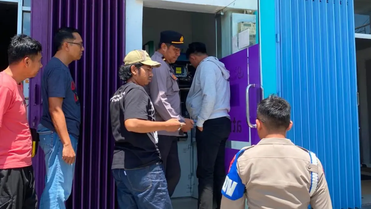 DITEMUKAN: sejumlah alat yang diduga digunakan pelaku untuk membobol mesin ATM berhasil didapatkan pihak kepolisian. SATRESKRIM POLRES TARAKAN&nbsp;